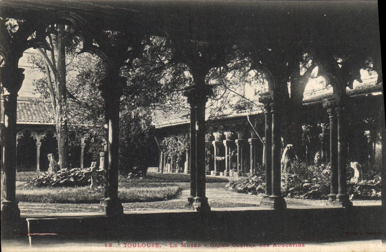 CPA Toulouse Le Musee Grand Cloitre des Augustins 