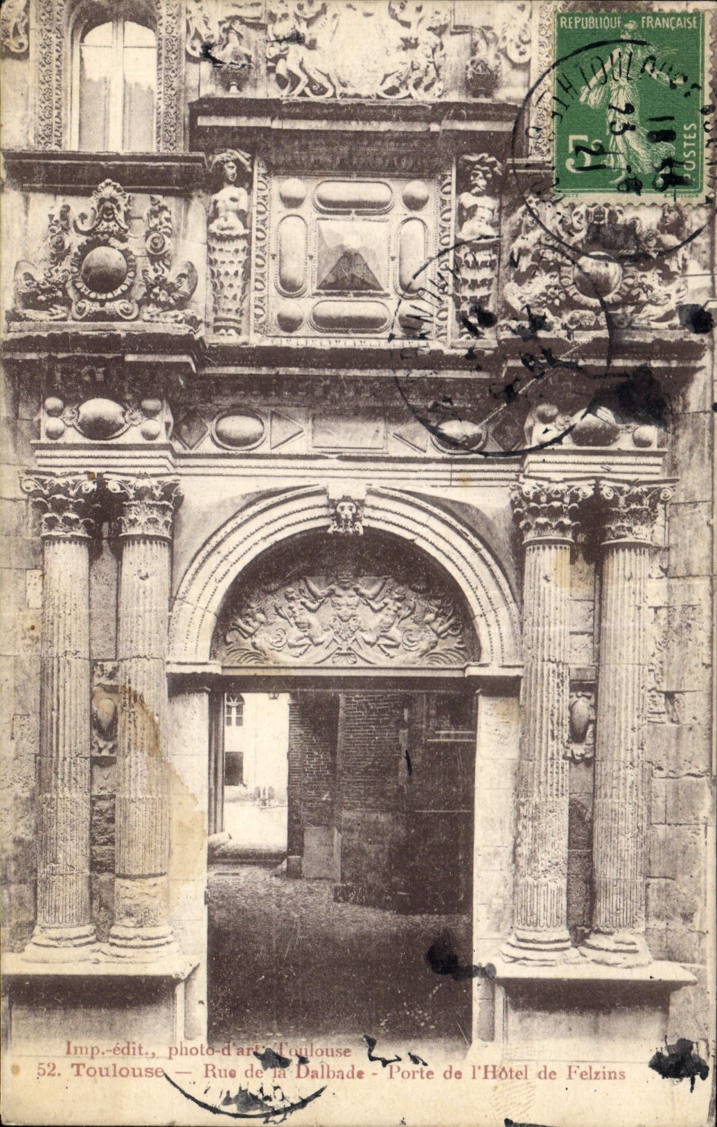 CPA Toulouse Rue de la Dalbade Porte de l'Hotel de Felzins 