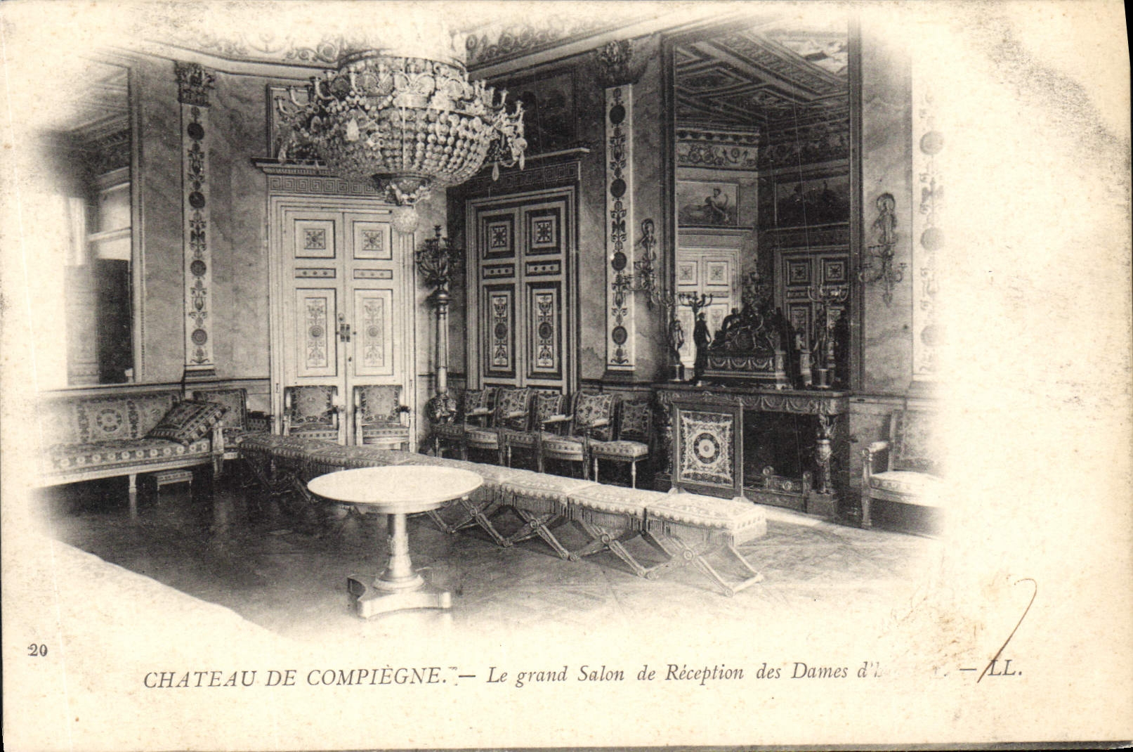 CPA Chateau de Compiegne Le grand Salon de Reception des Dames 