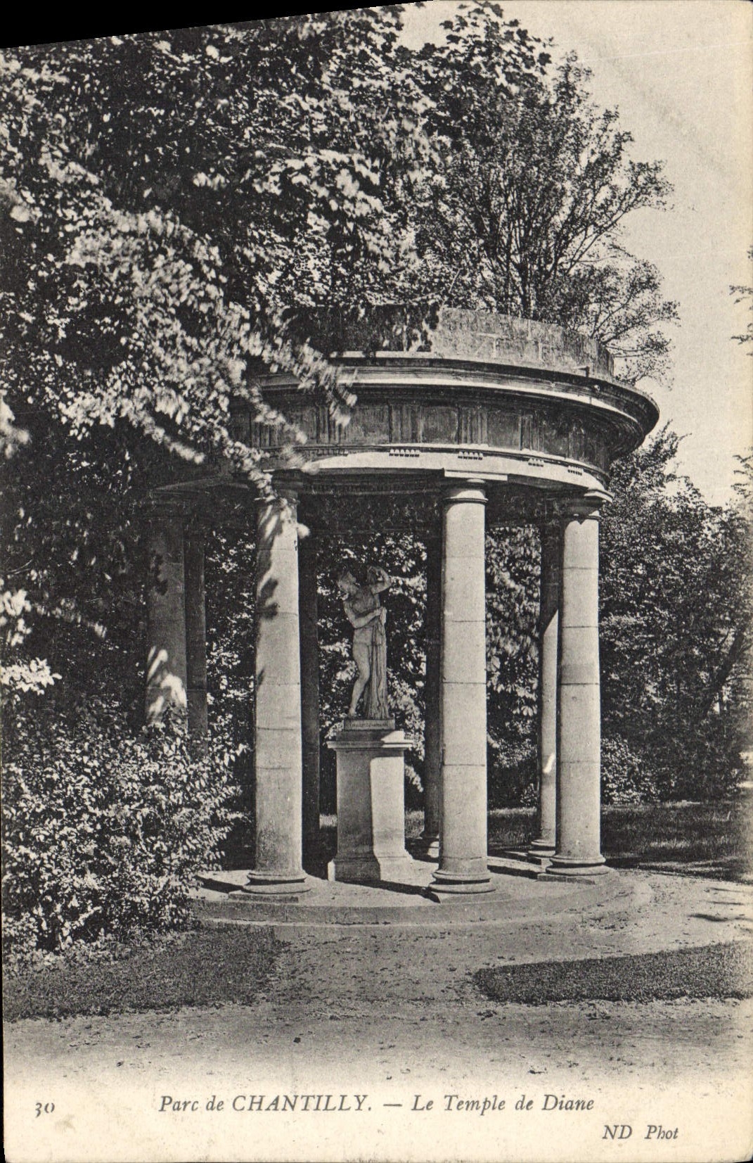CPA Parc de Chantilly Le Temple de Diane 