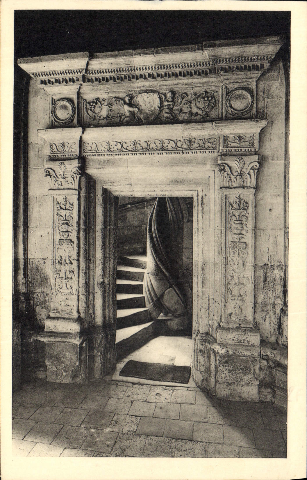 CPA Tours Cloitre de la Cathedrale Porte de l'Escaller 