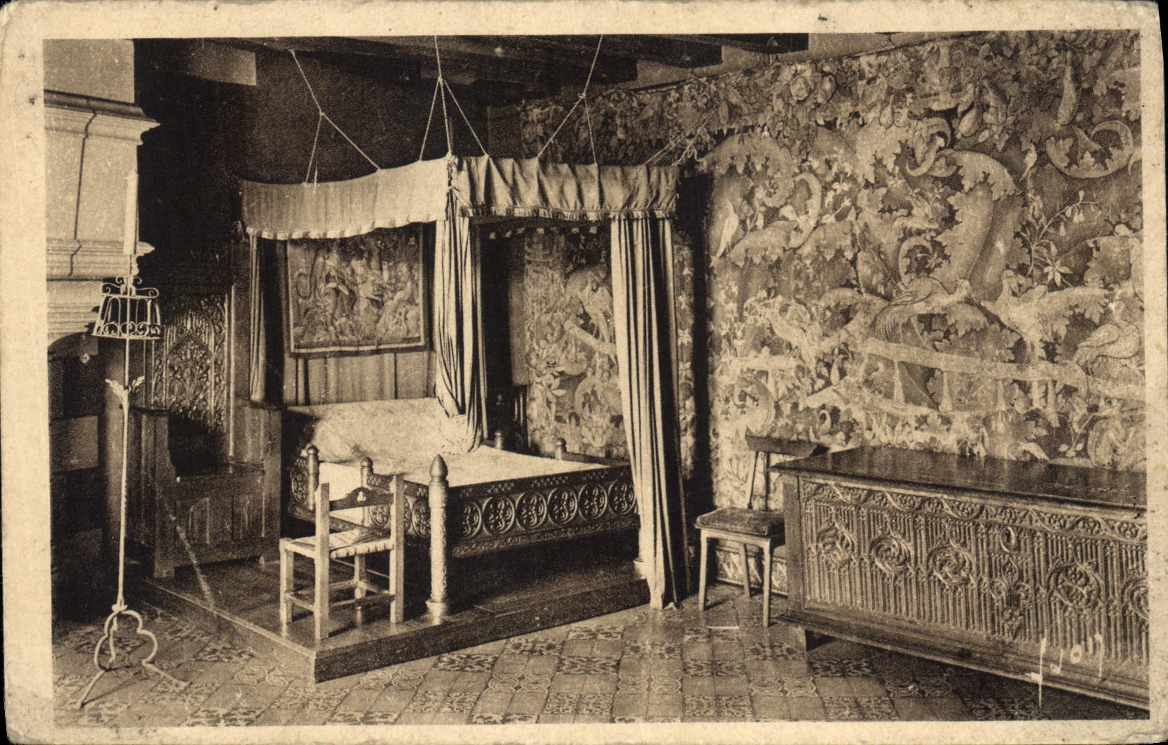 CPA Chateau de Langeais Indre et Loire Chambre a coucher Tapisserie 