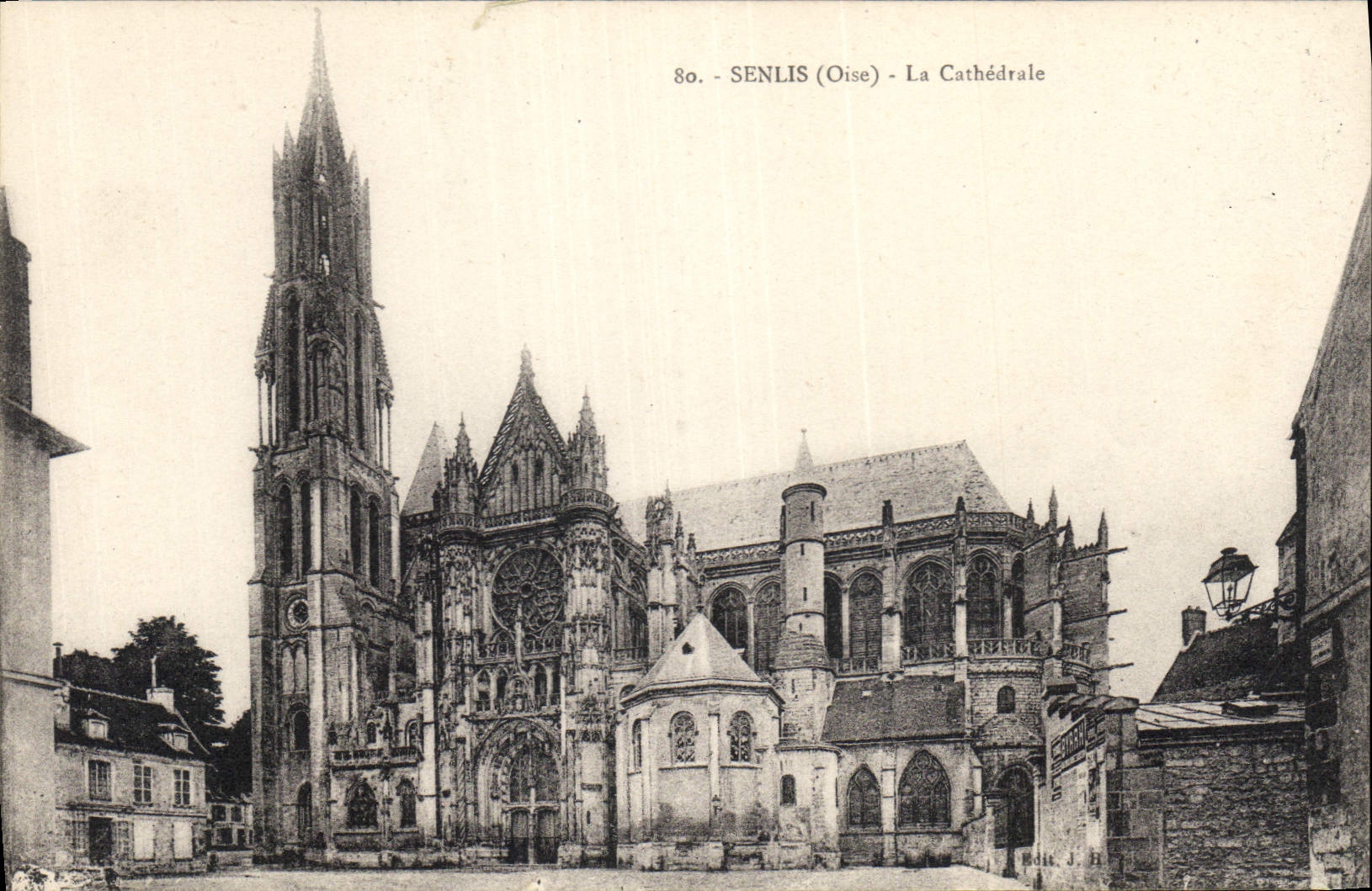 CPA Senlis Oise La Cathedrale 