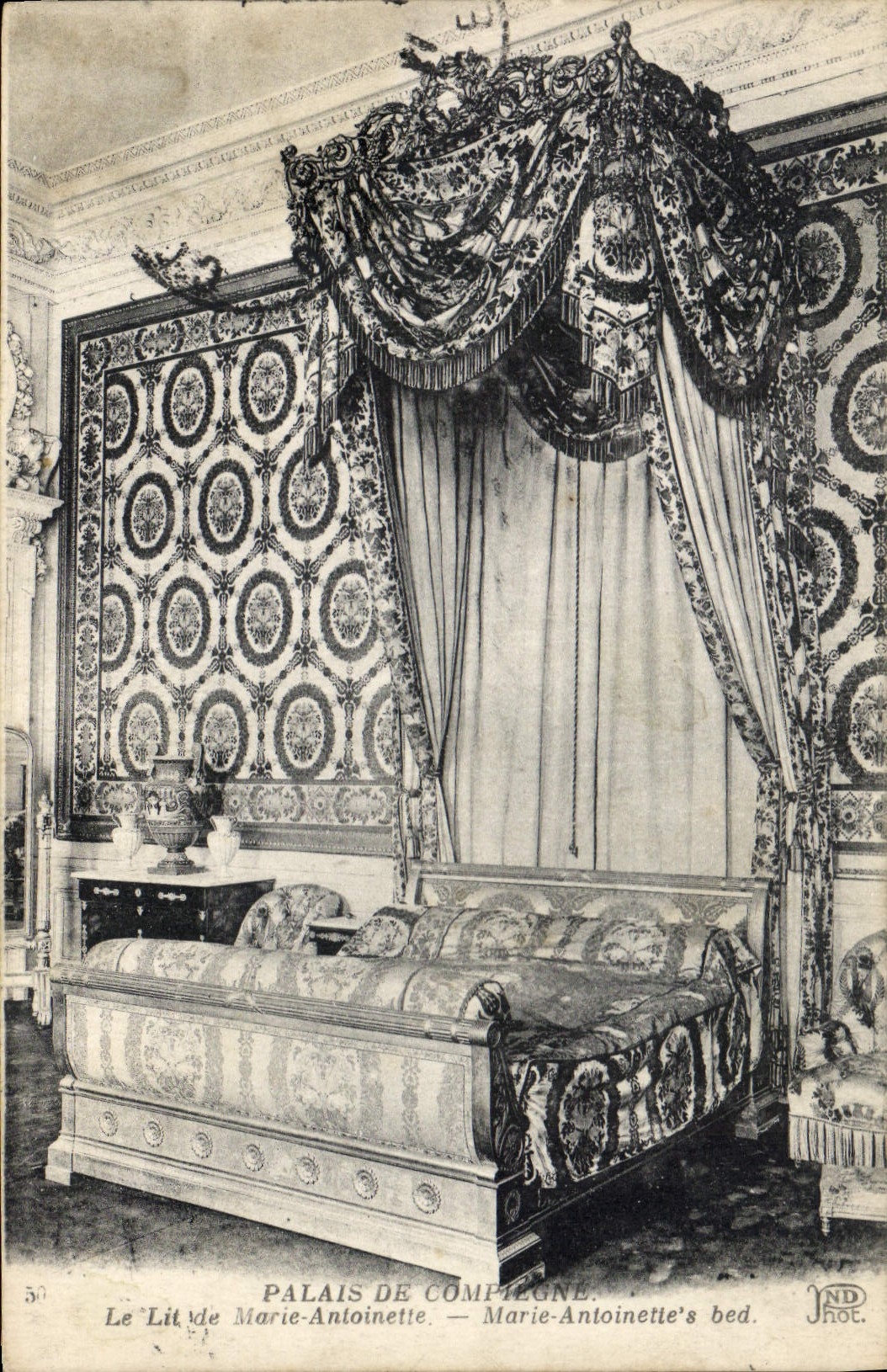 CPA Palais de Compiegne Le Litude Marie Antoinette