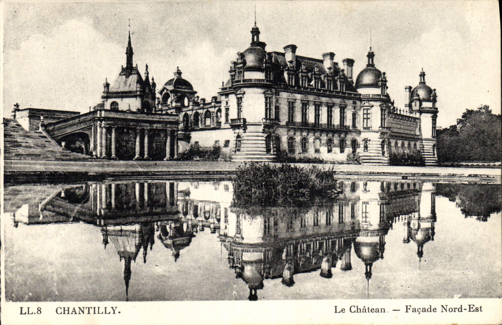 CPA Chantilly Le Chateau Facade Nord Est