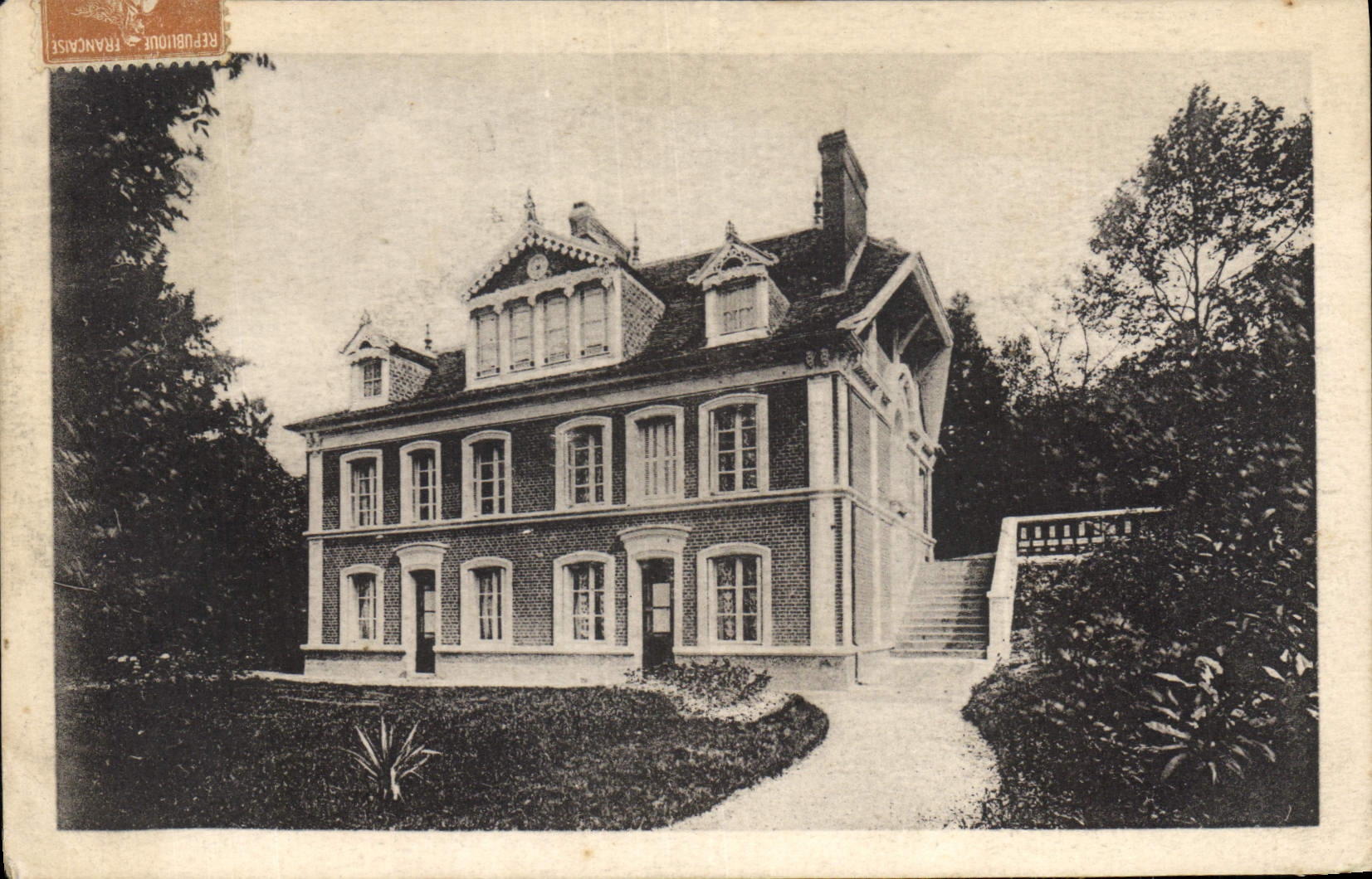 CPA Les Buissonnets Facade et Terrasse 