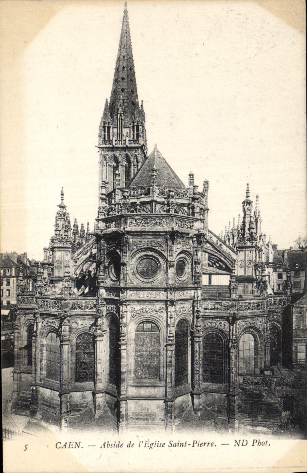 CPA Caen Abside de l'Eglise Saint Pierre 