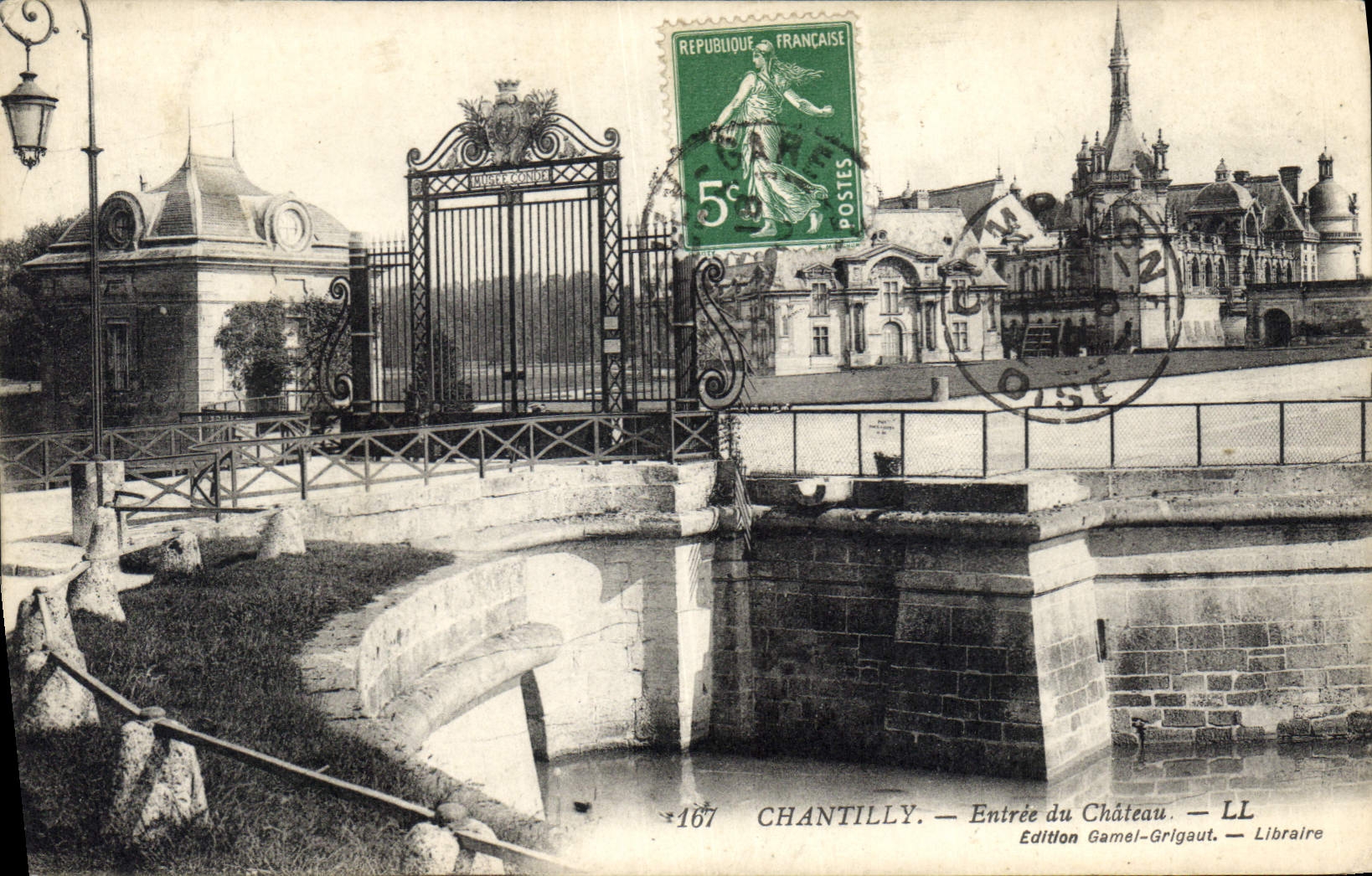 CPA Chantilly Entree du Chateau 