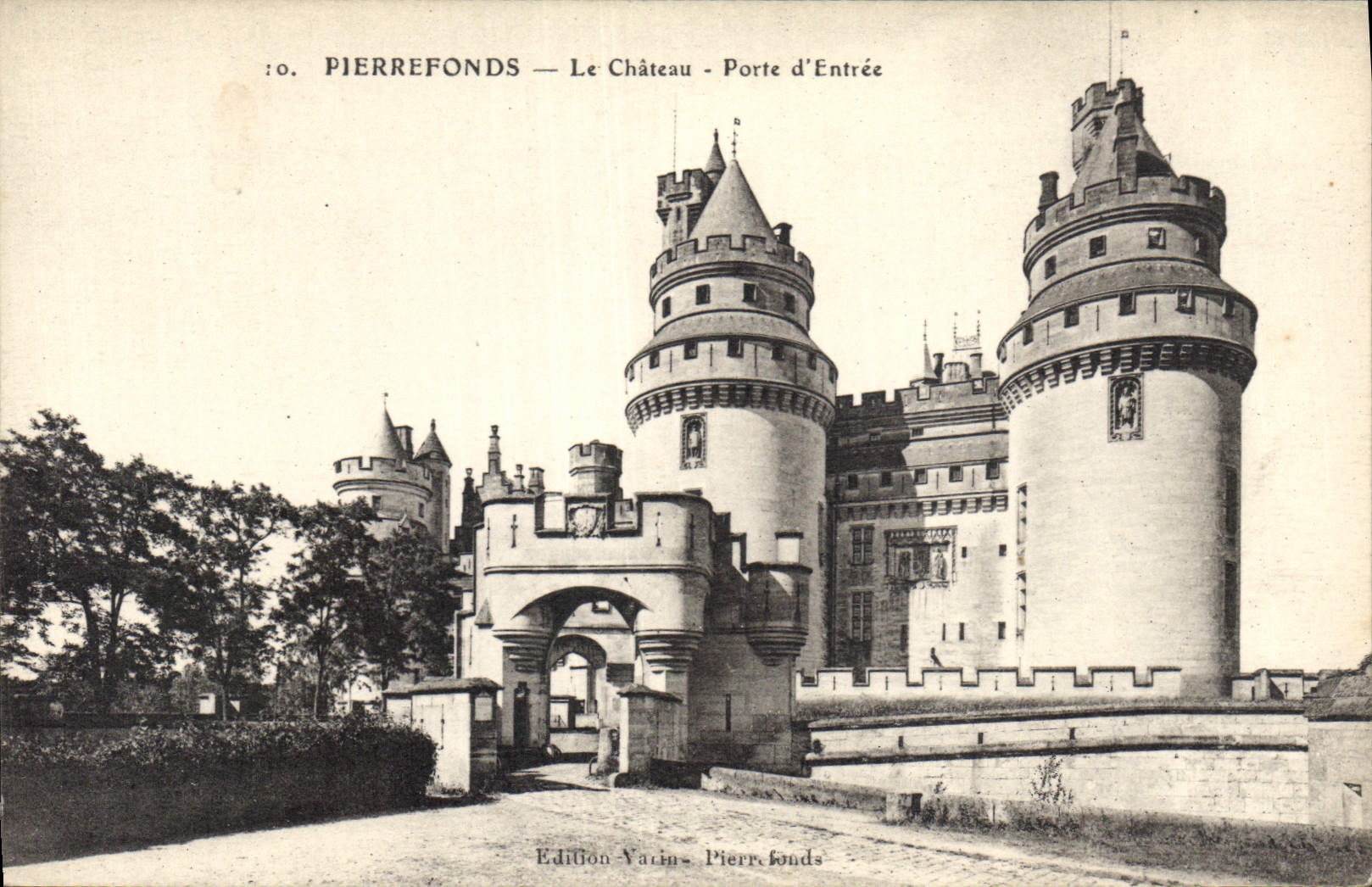 CPA Pierrefonds Le Chateau Porte d'Entree 