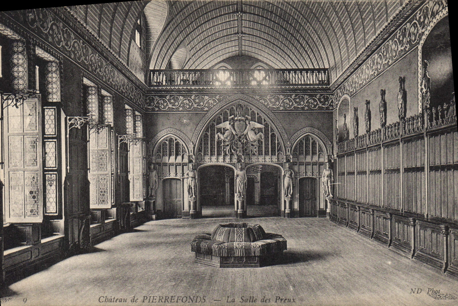 CPA Chateau de Pierrefonds La Salle des Preaux 