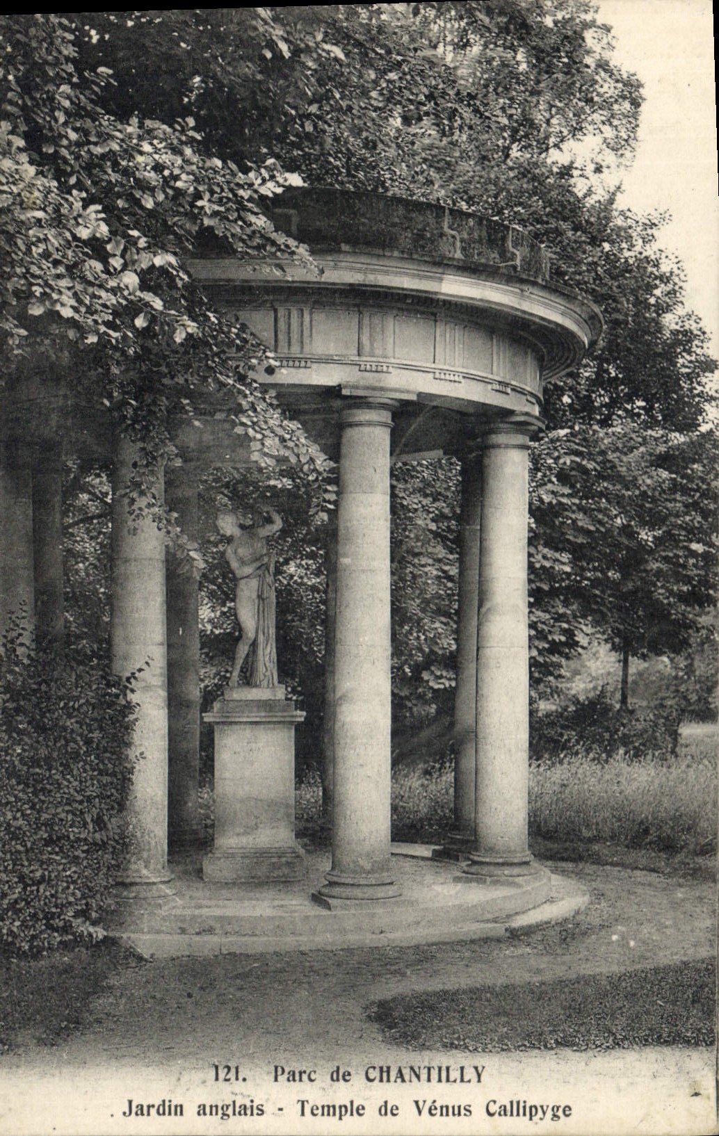 CPA Parc de Chantilly Jardin anglais Temple de Venus Callipyge 
