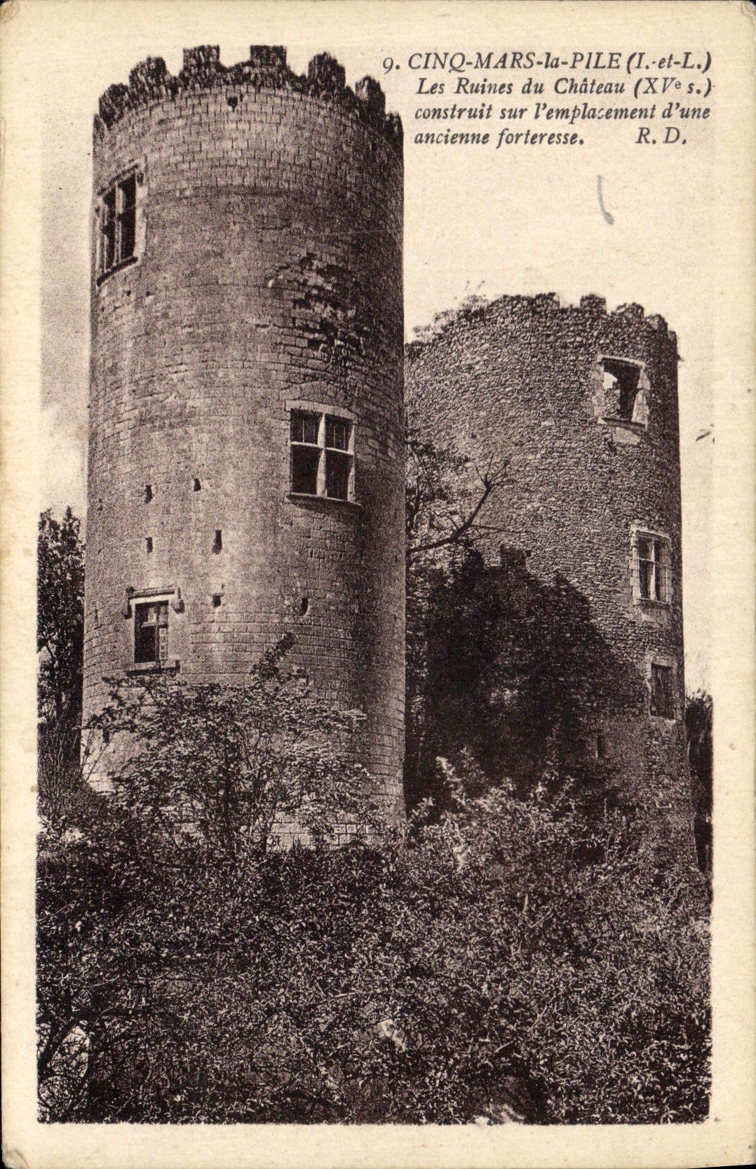 CPA Cinq Mars la Pile Les Ruines du Chateau 