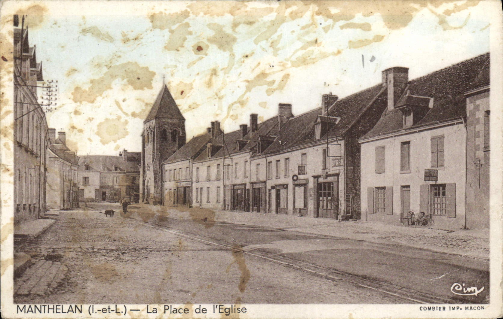 CPA Manthelan La Place de l'Eglise 