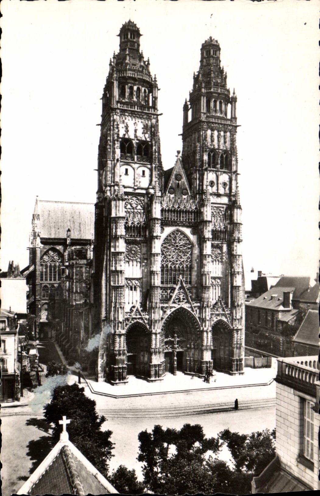 CPA Tours Indre et Loire de Cathedrale 