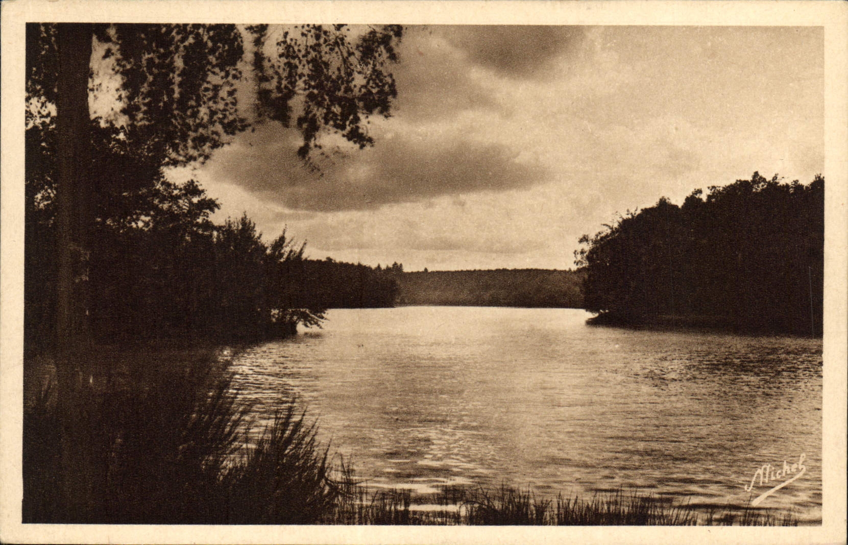CPA Clergoux Etang Prevost Route Clergoux Montaignac 