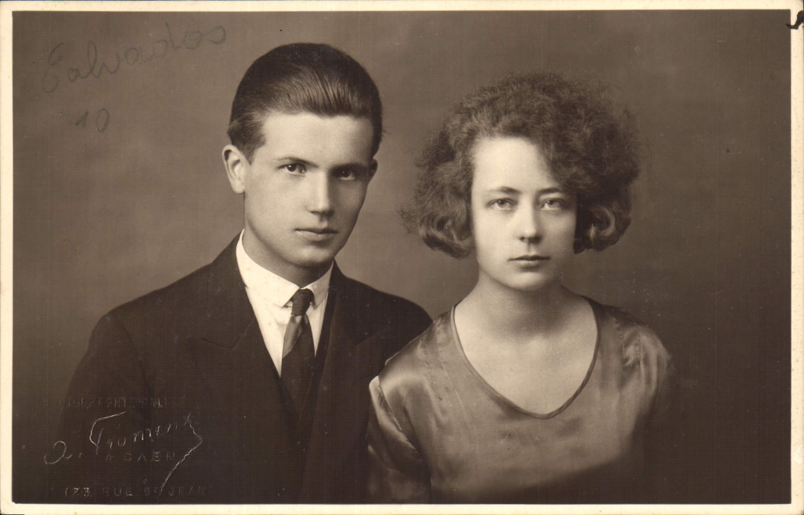 CARTE PHOTO Caen Femme