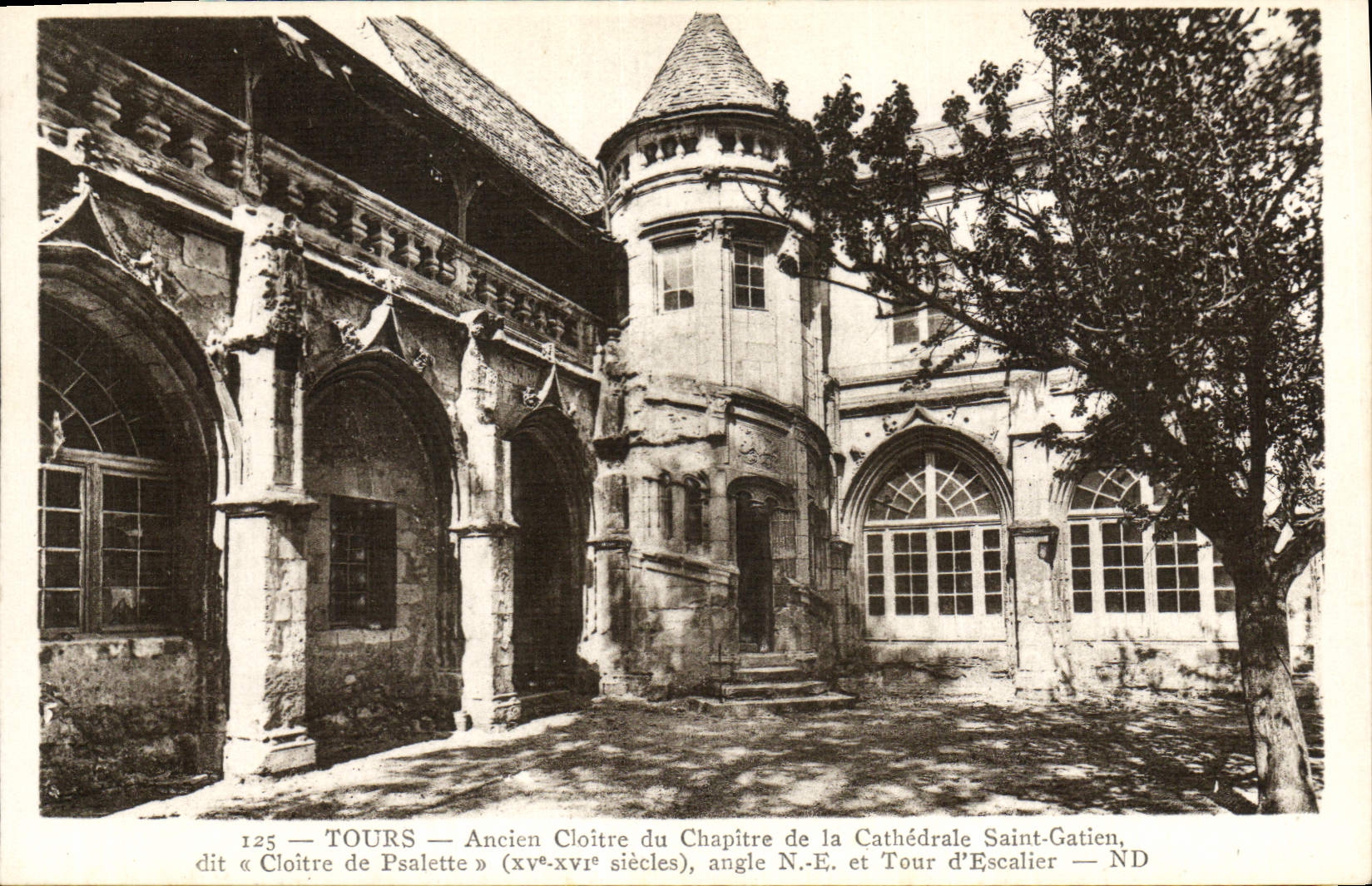 CPA Tours Ancien Cloitre du Chapitre de la Cathedrale Saint Gatien
