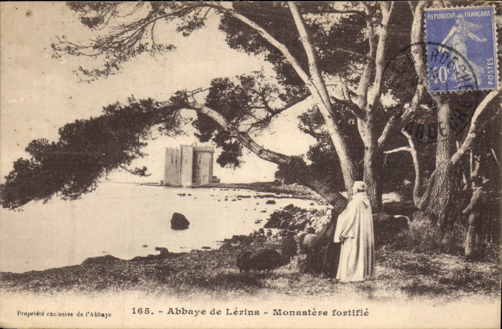 CPA Abbaye de Levins Monastere Fortifie 