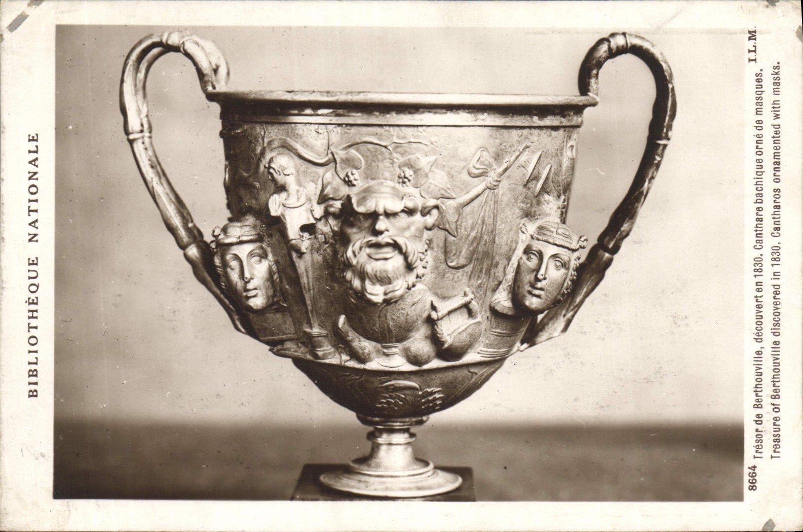 CPA Tresor de Berthouville decouvert en 1830 Canthare bachique orne de masques 