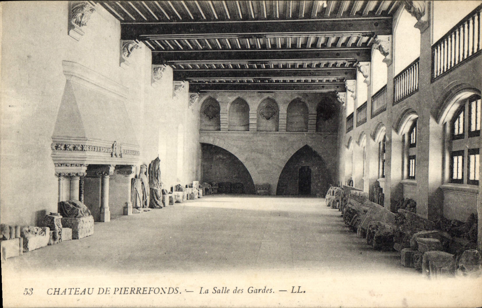 CPA Chateau de Pierrefonds la Salle des Gardes 