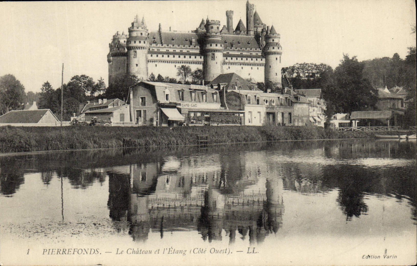 CPA Pierrefonds Le Chateau et l'Etang cote ouest 