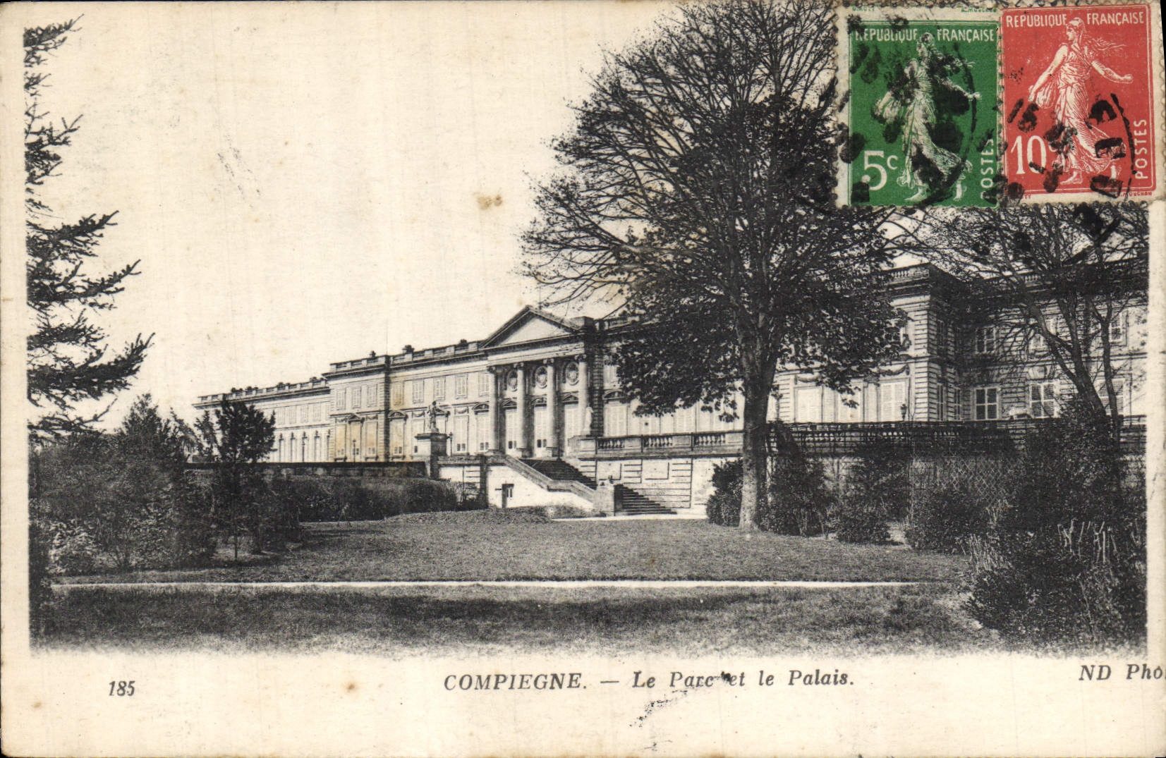 CPA Compiegne le Parc et le Palais 