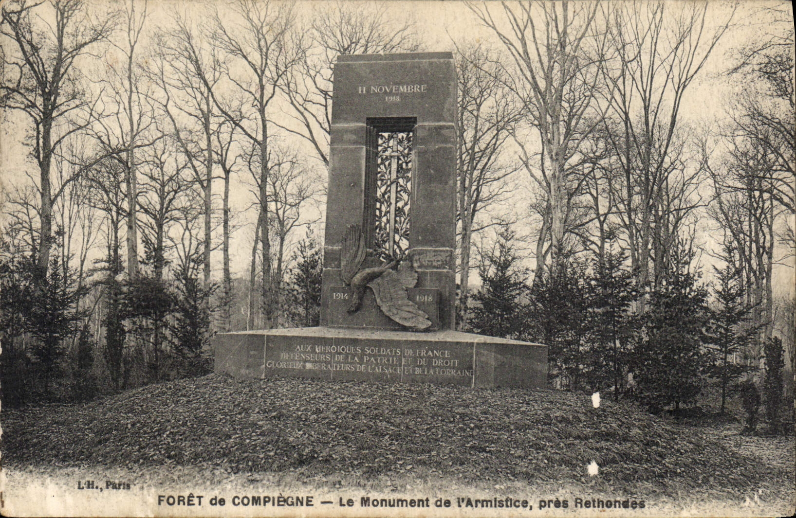 CPA Foret de Compiegne le Monument de l'Armistice pres Rethonses 