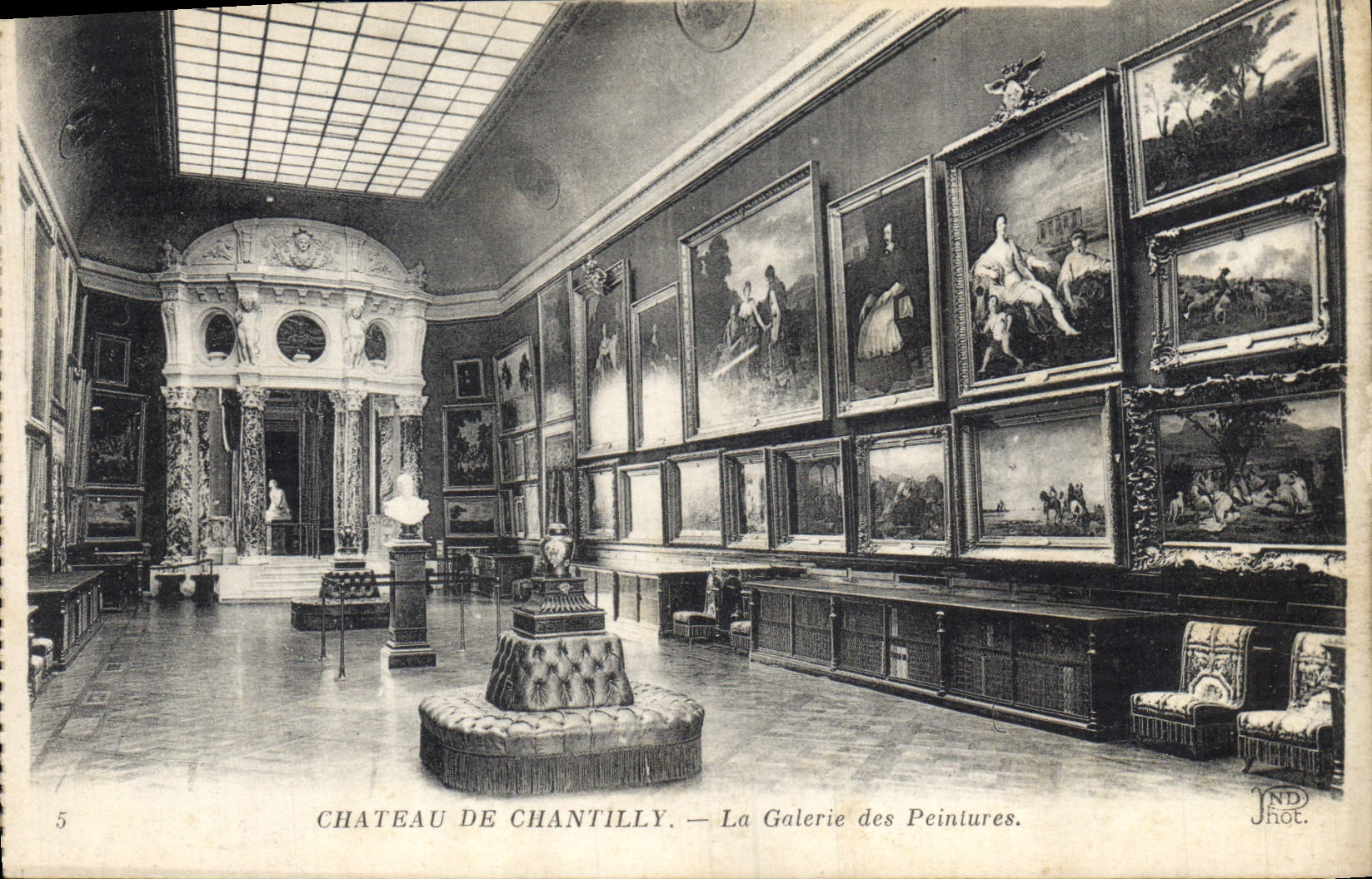 CPA Chateau de Chantilly la Galerie des Peintures