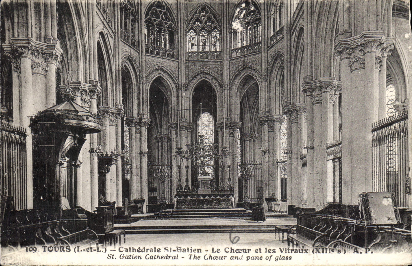 CPA Tours I et L Cathedrale St Gatien le Choeur et les Vitraux