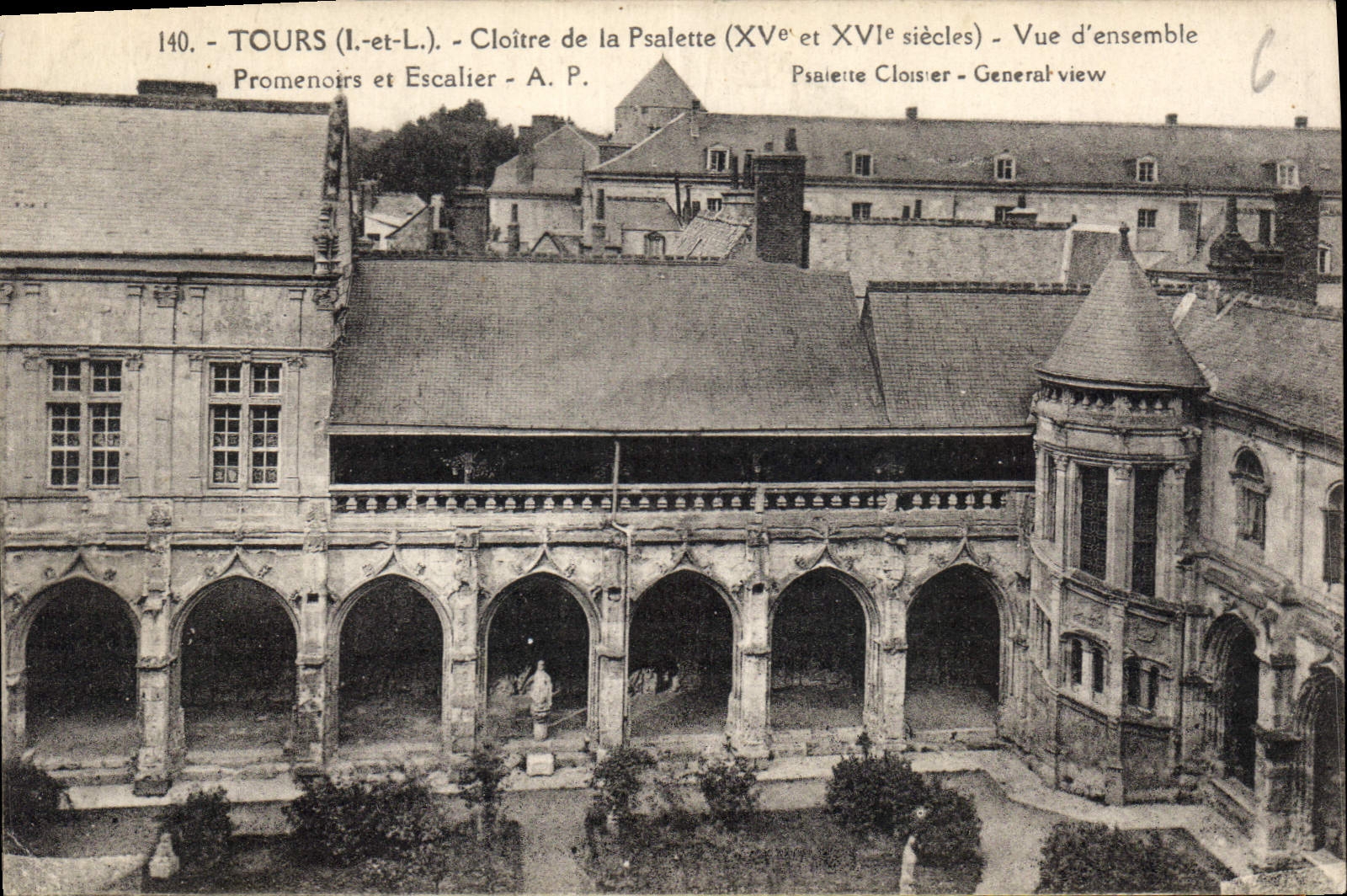 CPA Tours I et L cloitre de la Pasalette Xv et XVi siecles vue d'ensemble promenoirs et escalier