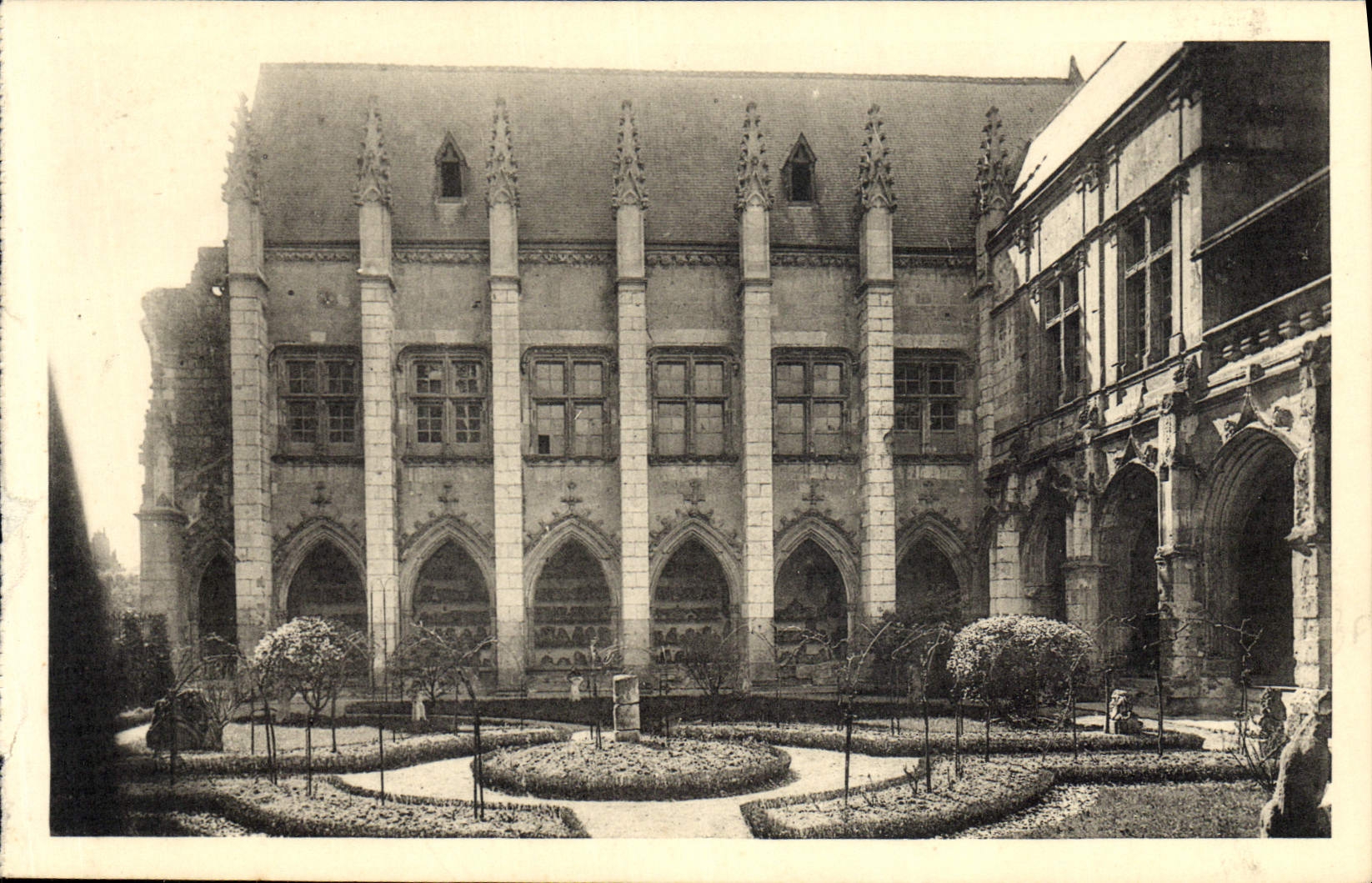 CPA Tours Cloitre de la Cathedrale Cote Ouest 