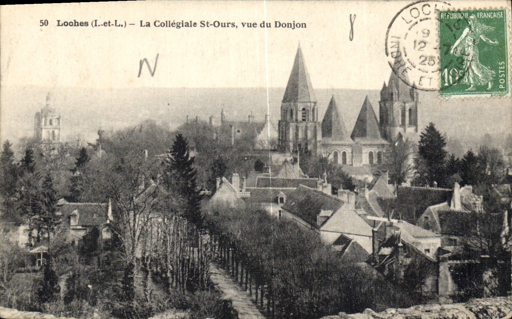 CPA Loches I et L la Collegiale St Ours vue du Donjon