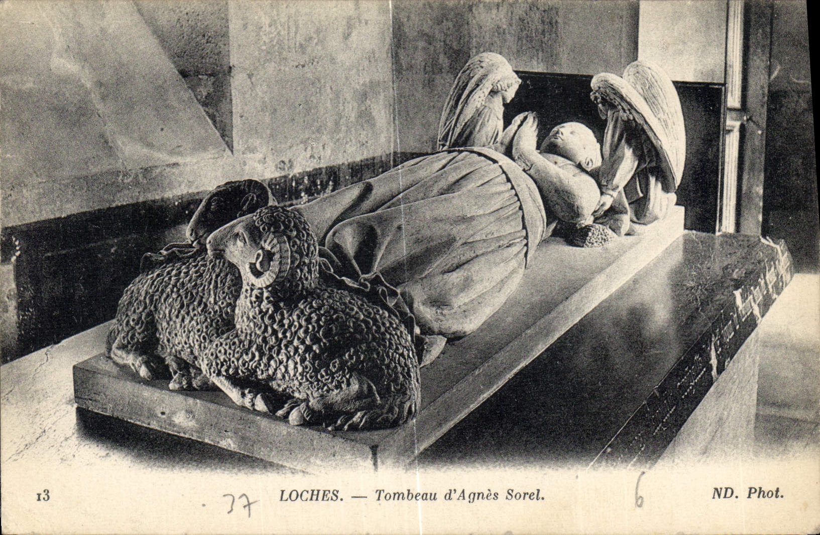 CPA Loches Tombeau d'Agnes Sorel 