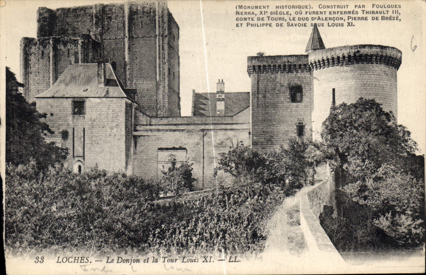 CPA Loches le Donjon et la Tour Louis XI 