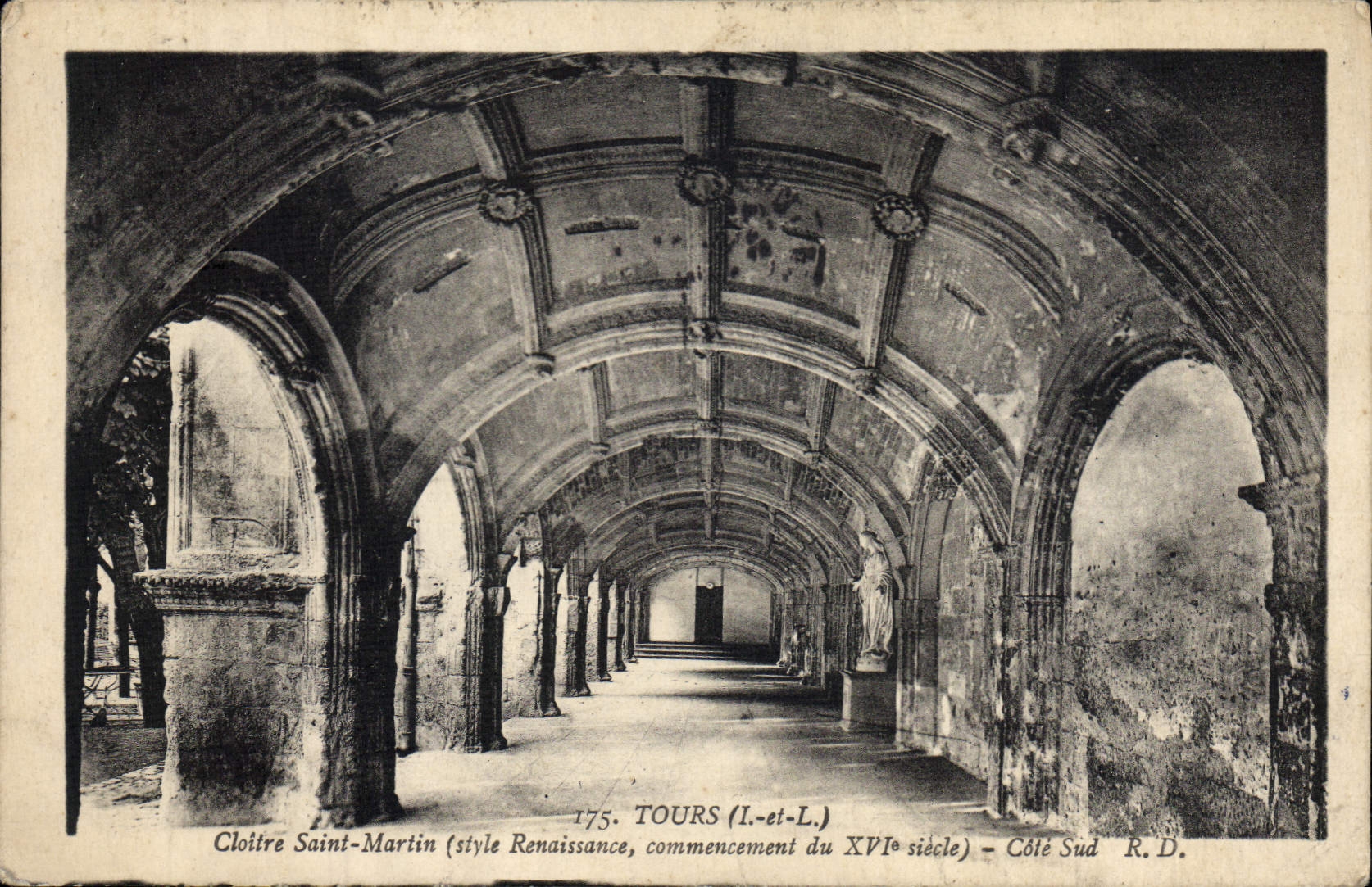 CPA Tours I et L Cloitre Saint Martin style renaissance commencement du XVI siecle Cote Sud 