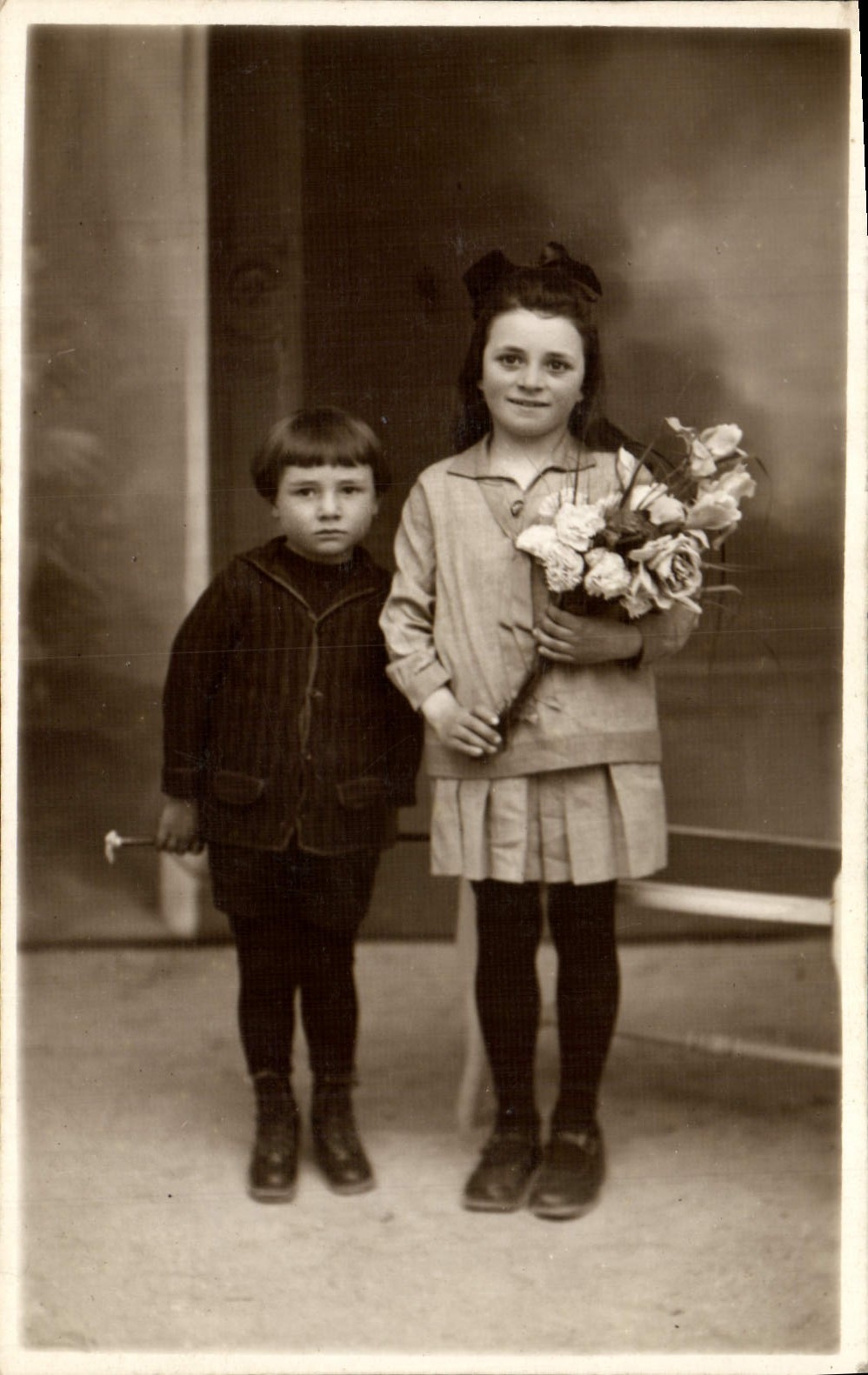 CARTE PHOTO Enfants Pelletier Mirebeau Vienne