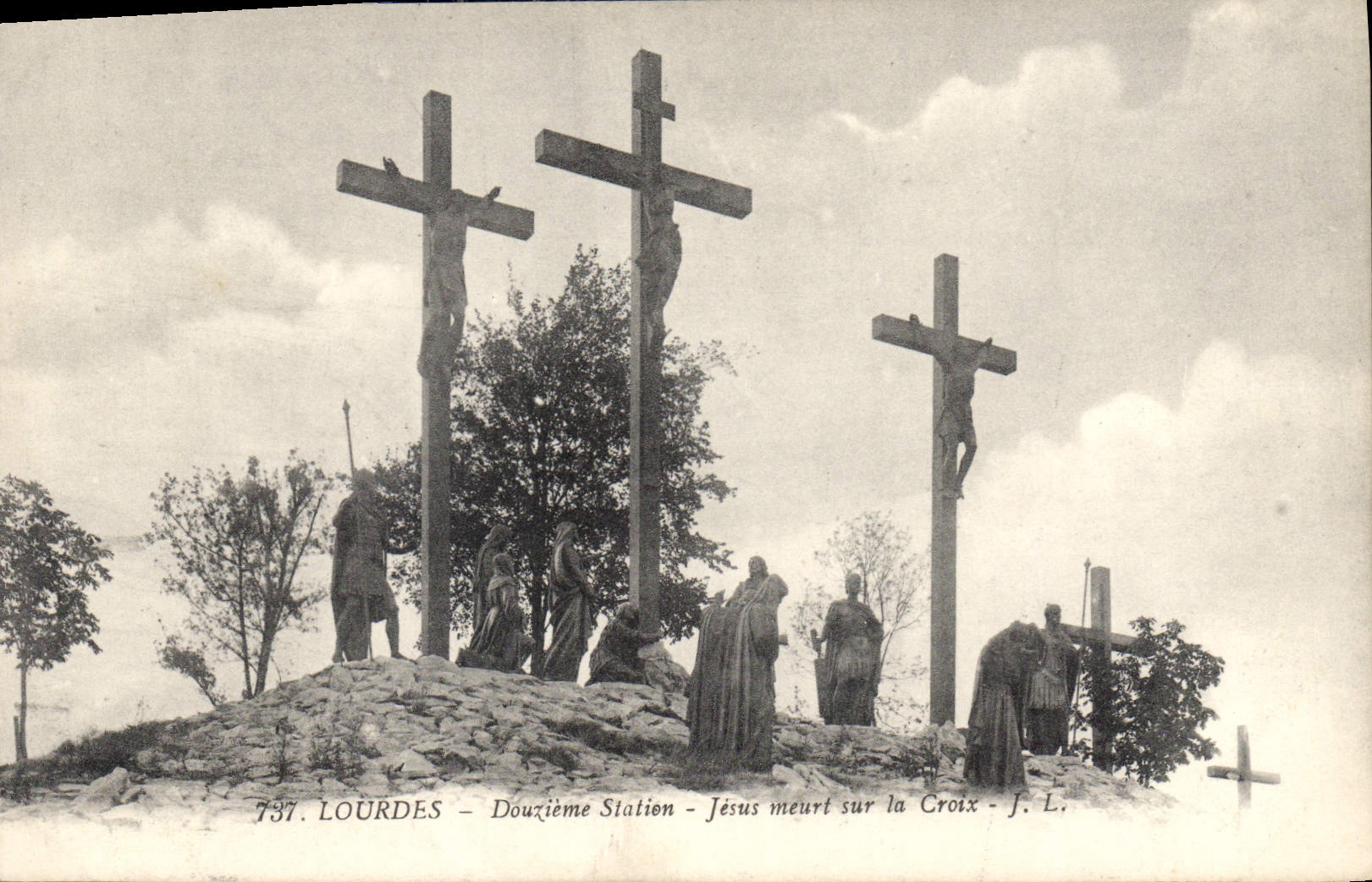 CPA Lourdes Douzieme Station Jesus meurt sur la Croix 