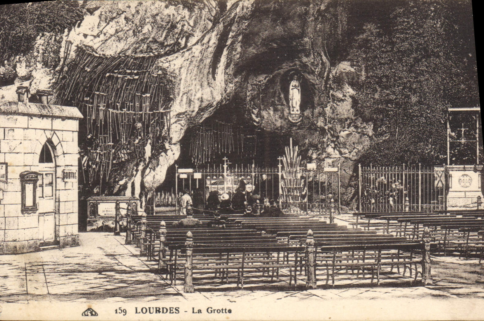 CPA Lourdes la Grotte 