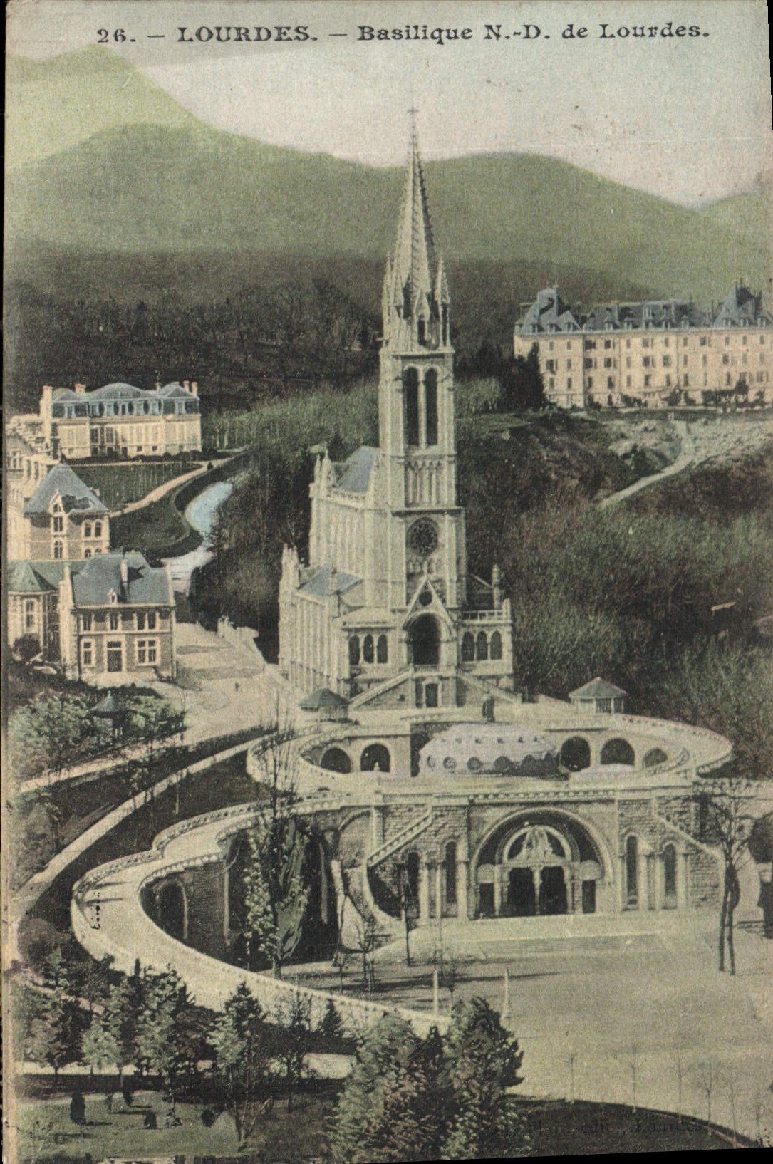 CPA Lourdes Basilique N D de Lourdes 