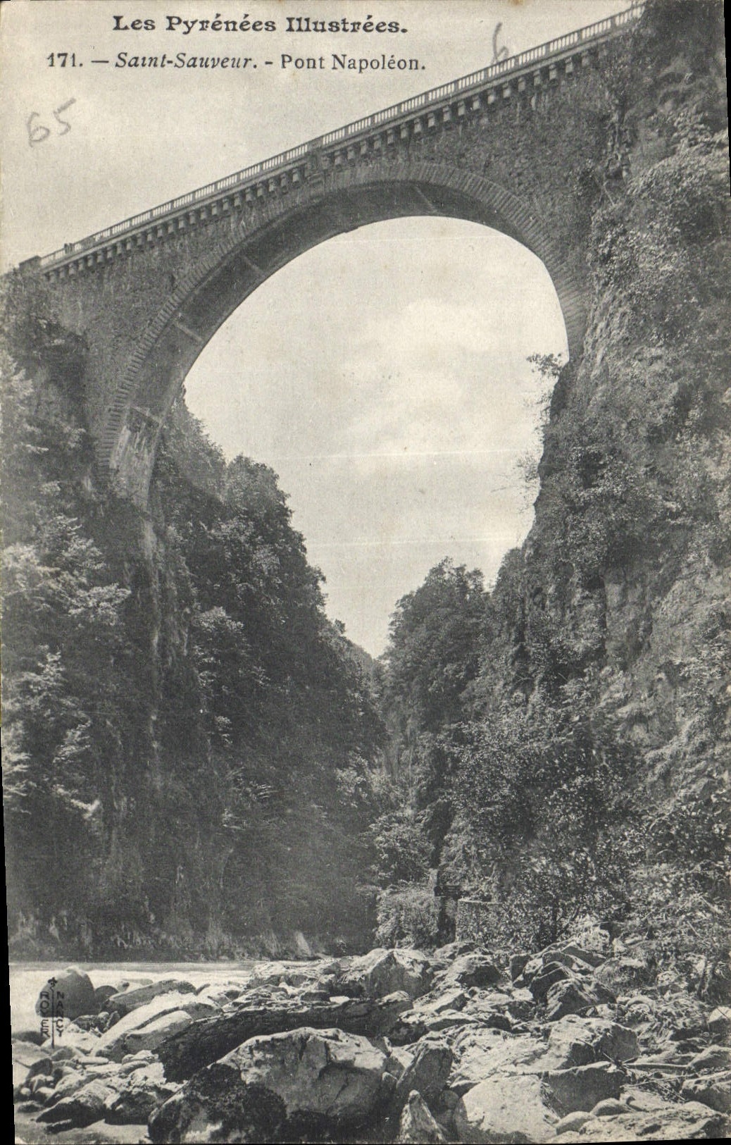 CPA Les Pyrenees Illustrees Saint Sauveur Pont Napoleon 