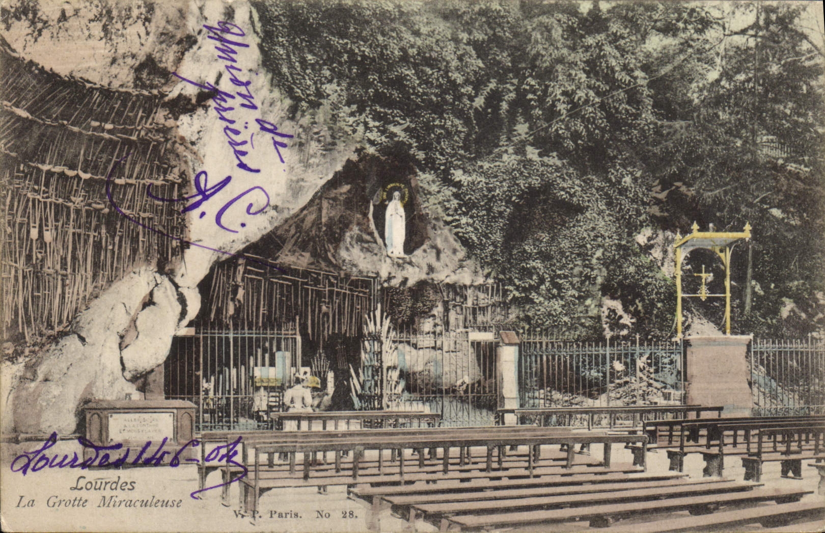 CPA Lourdes La Grotte Miraculeuse 