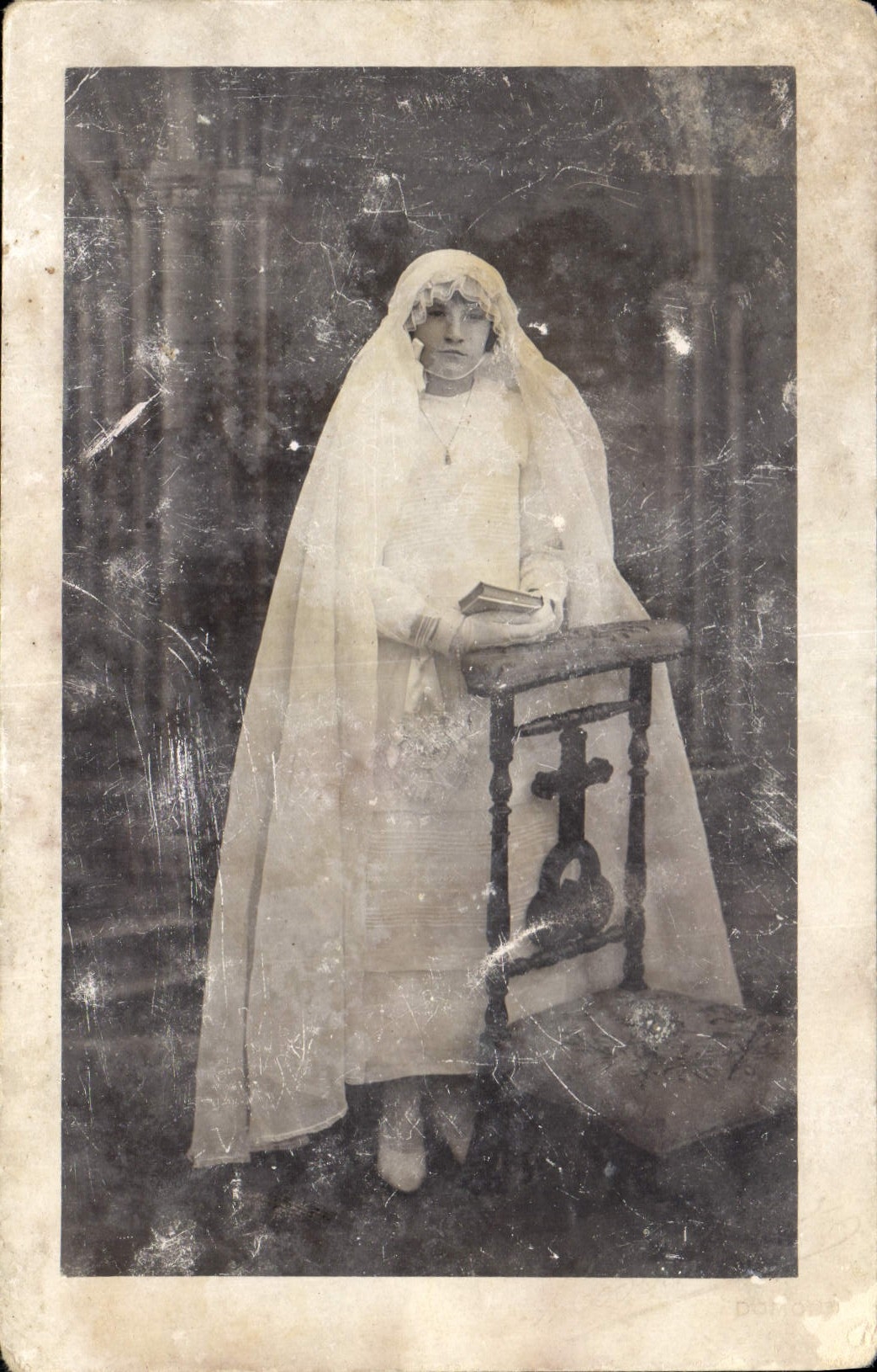 CARTE PHOTO Enfant Communiante