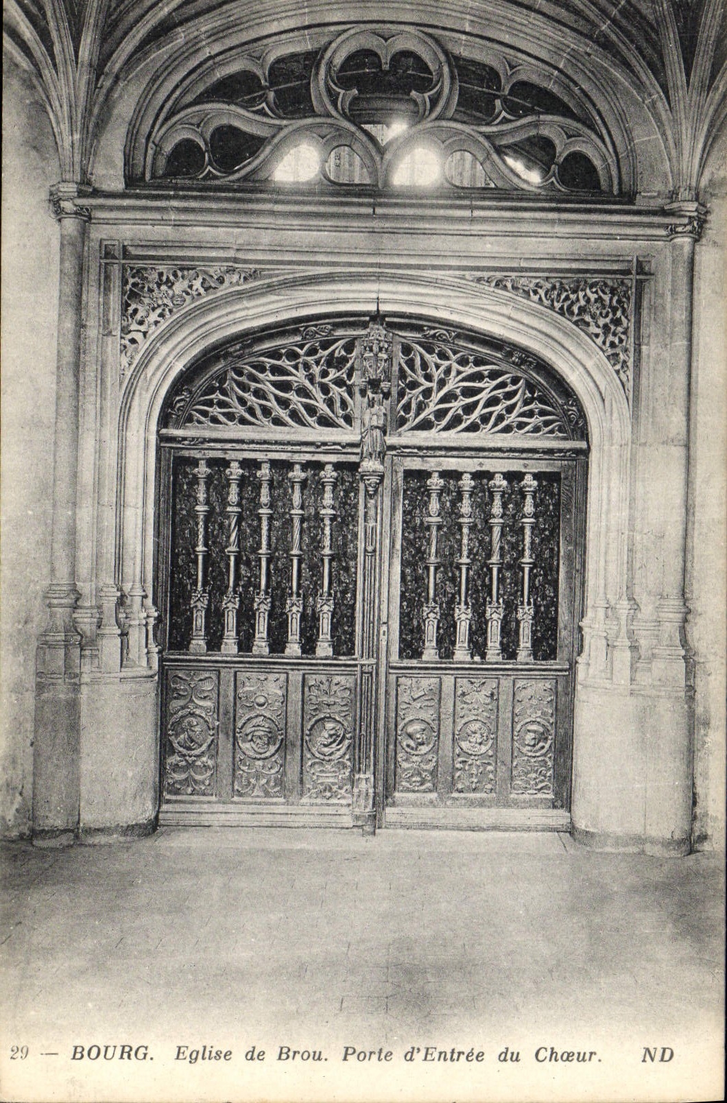CPA Bourg Eglise de Brou Porte d'Entree du Choeur 