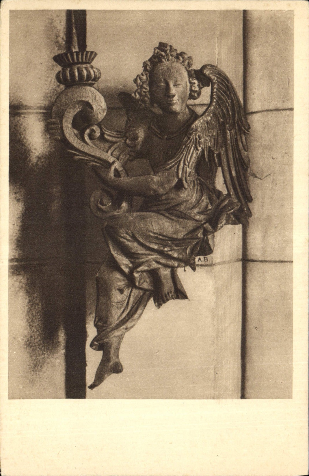 CPA Verneuil sur Avre Eglise Notre Dame Ange ceroferaire