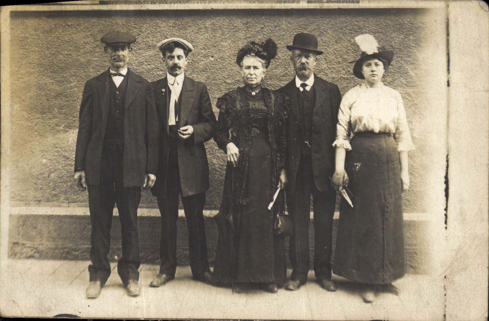 CARTE PHOTO Personnages