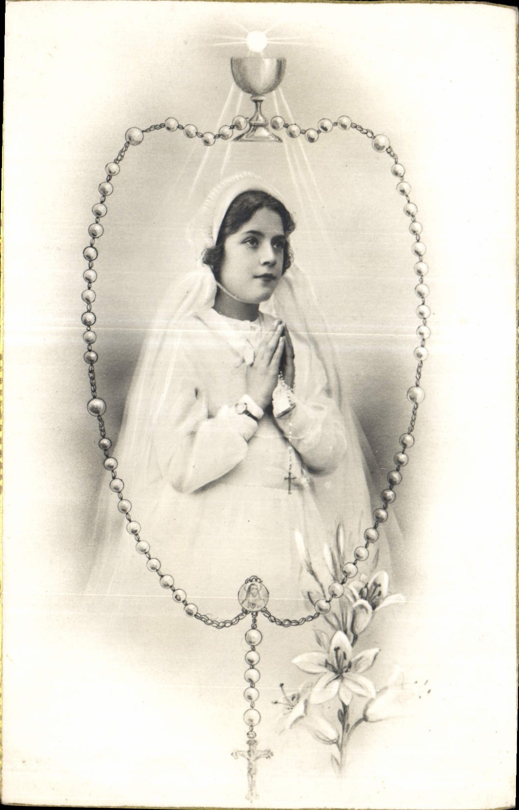 CARTE PHOTO  Communiante