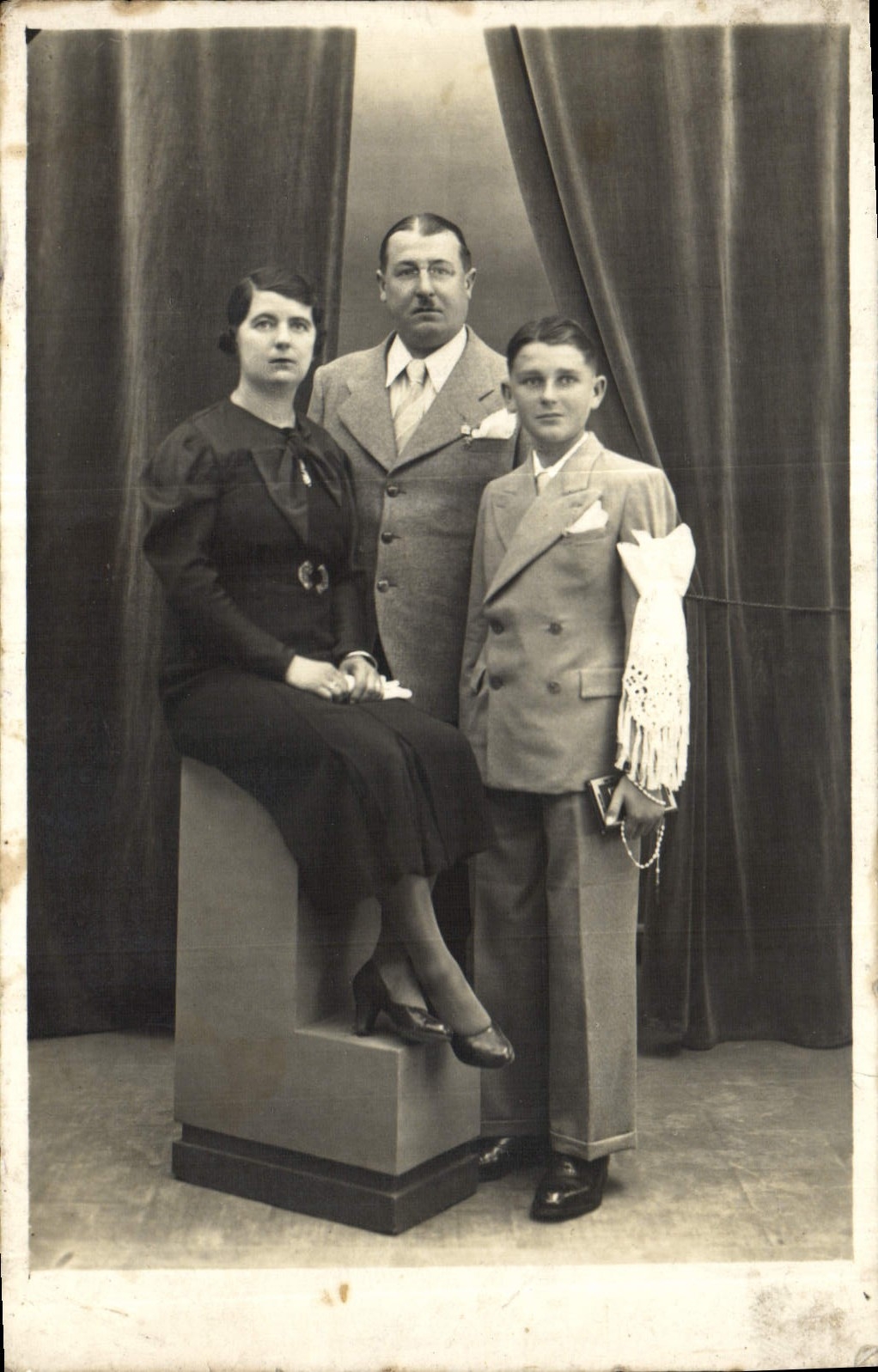 CARTE PHOTO  Communiant