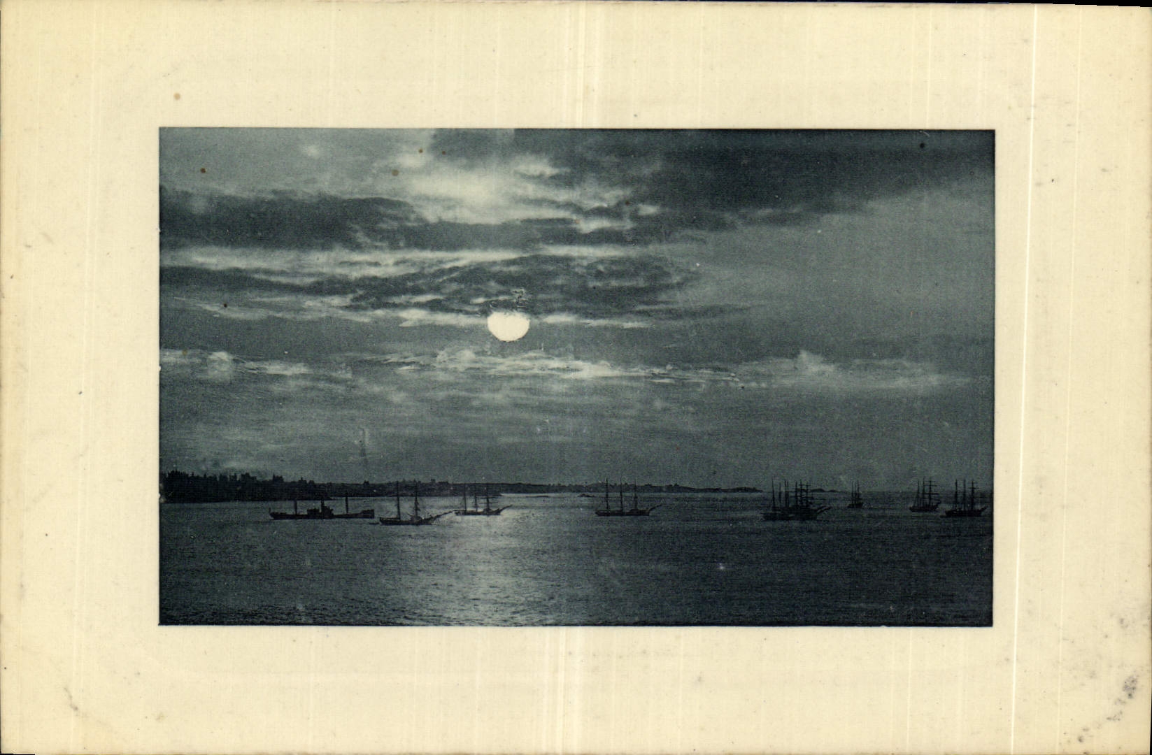 CPA Coucher de soleil Bateaux