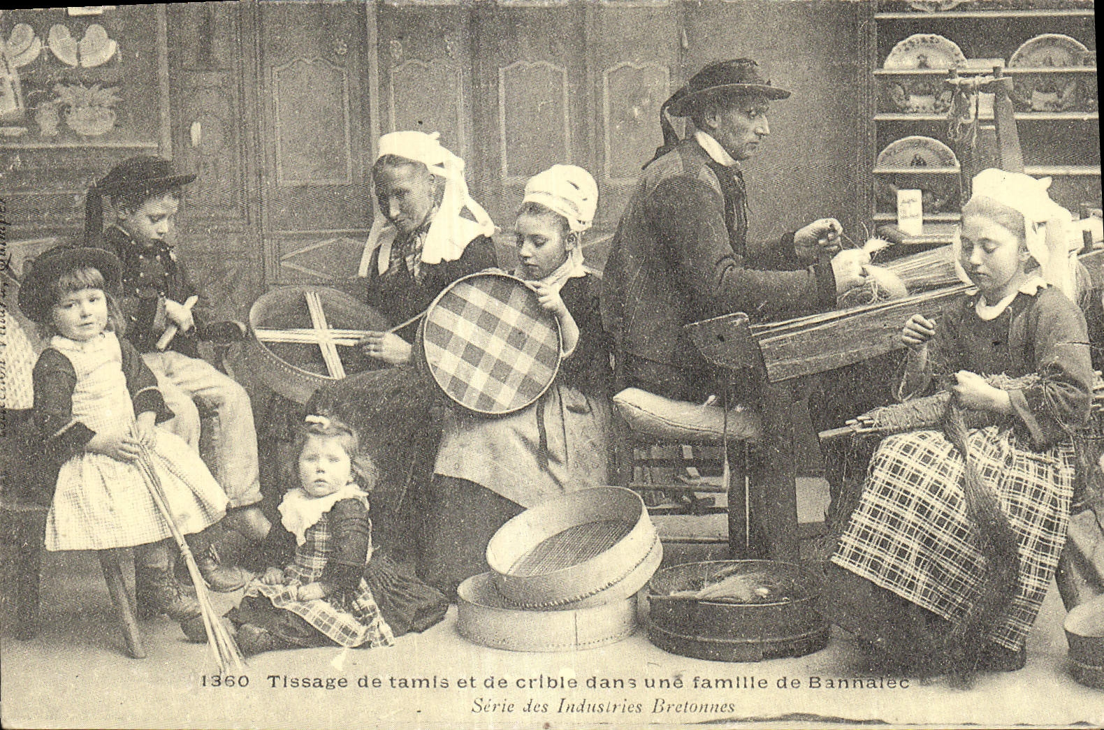 REPRO Tissage de tamis et de crible dans une famille de Bannalec Serie des Industries Bretonnes