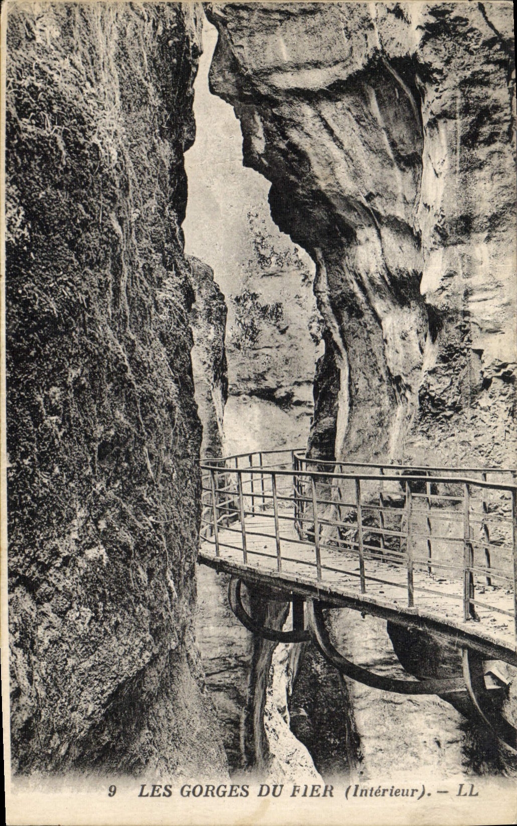 CPA Les Gorges du Fier Interieur 